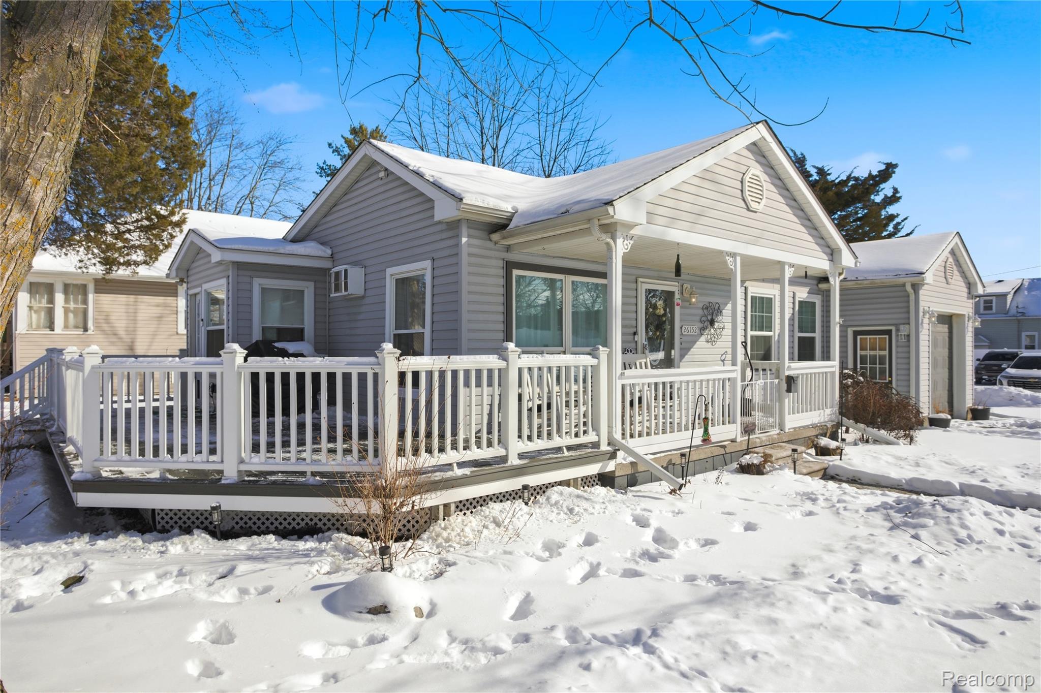 26152 Ypsilanti Street