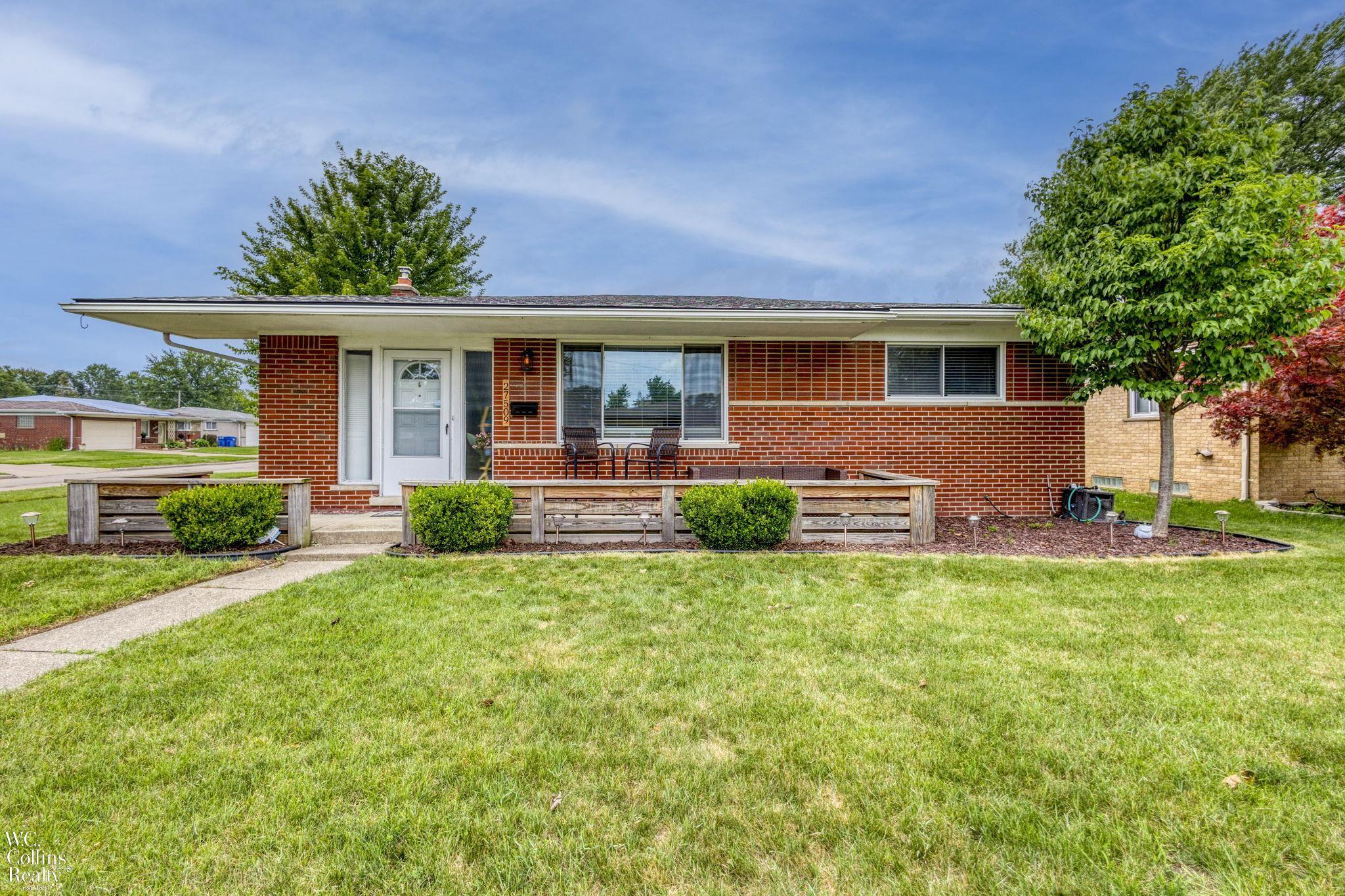 27509 Bonnie Drive