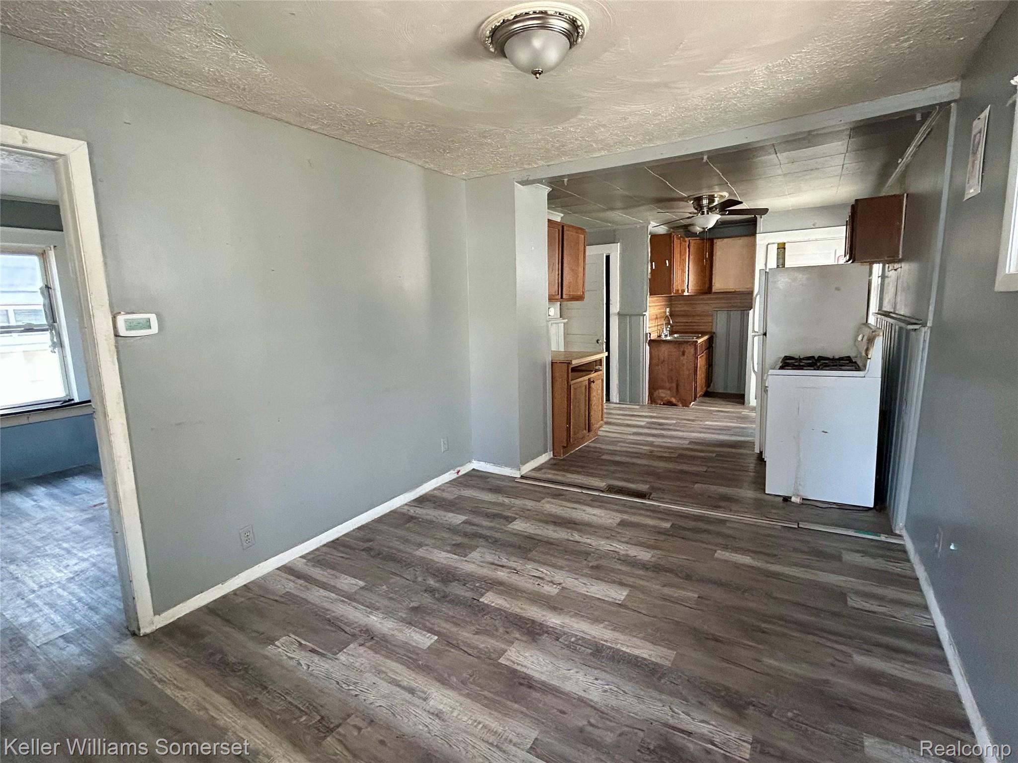 50 E Rockwood Street