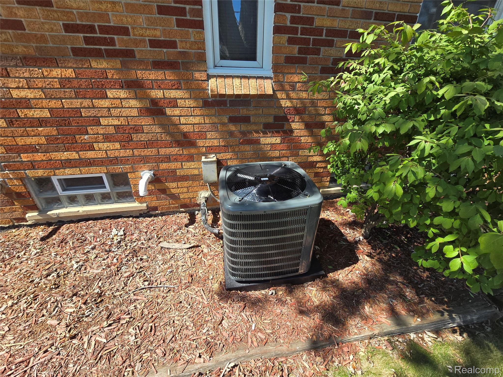 2100 Country Club Drive