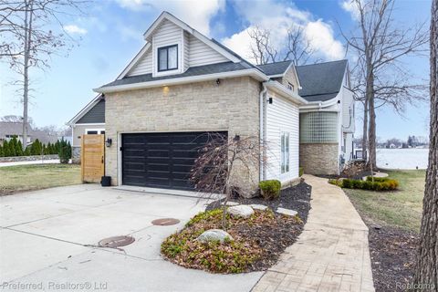 8783 Cooley Beach Drive White Lake Charter Township MI 48386