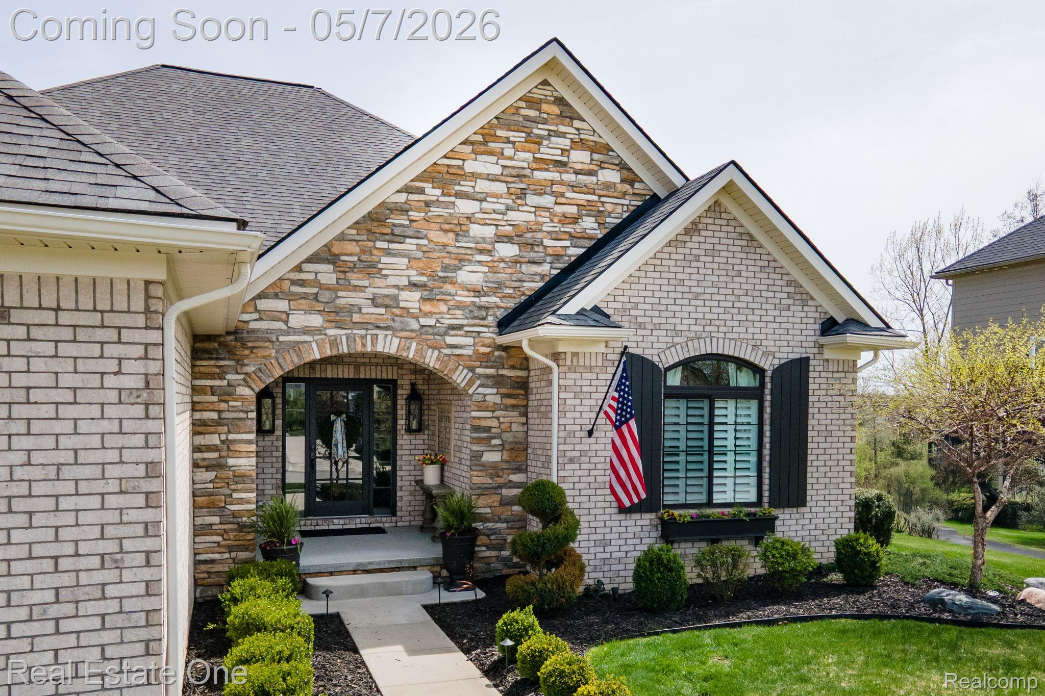 350 Golfside Drive