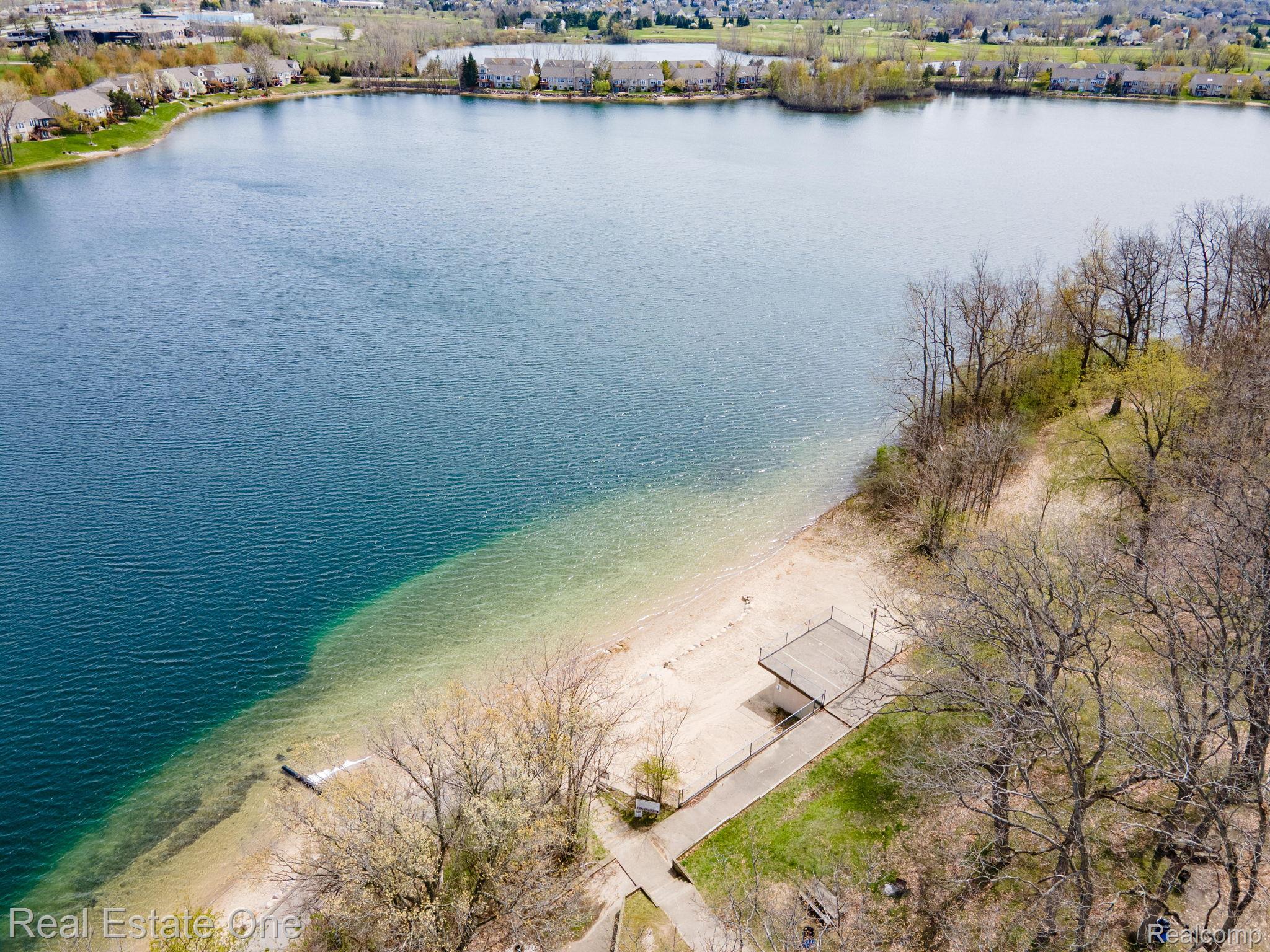 350 Golfside Drive