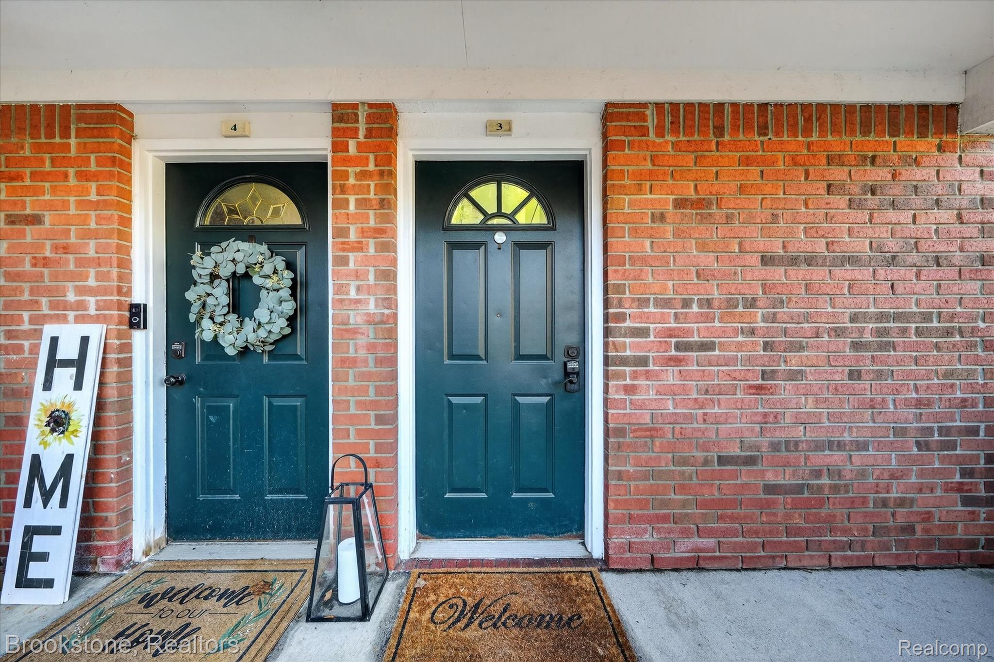 220 Oakbrooke Drive 3