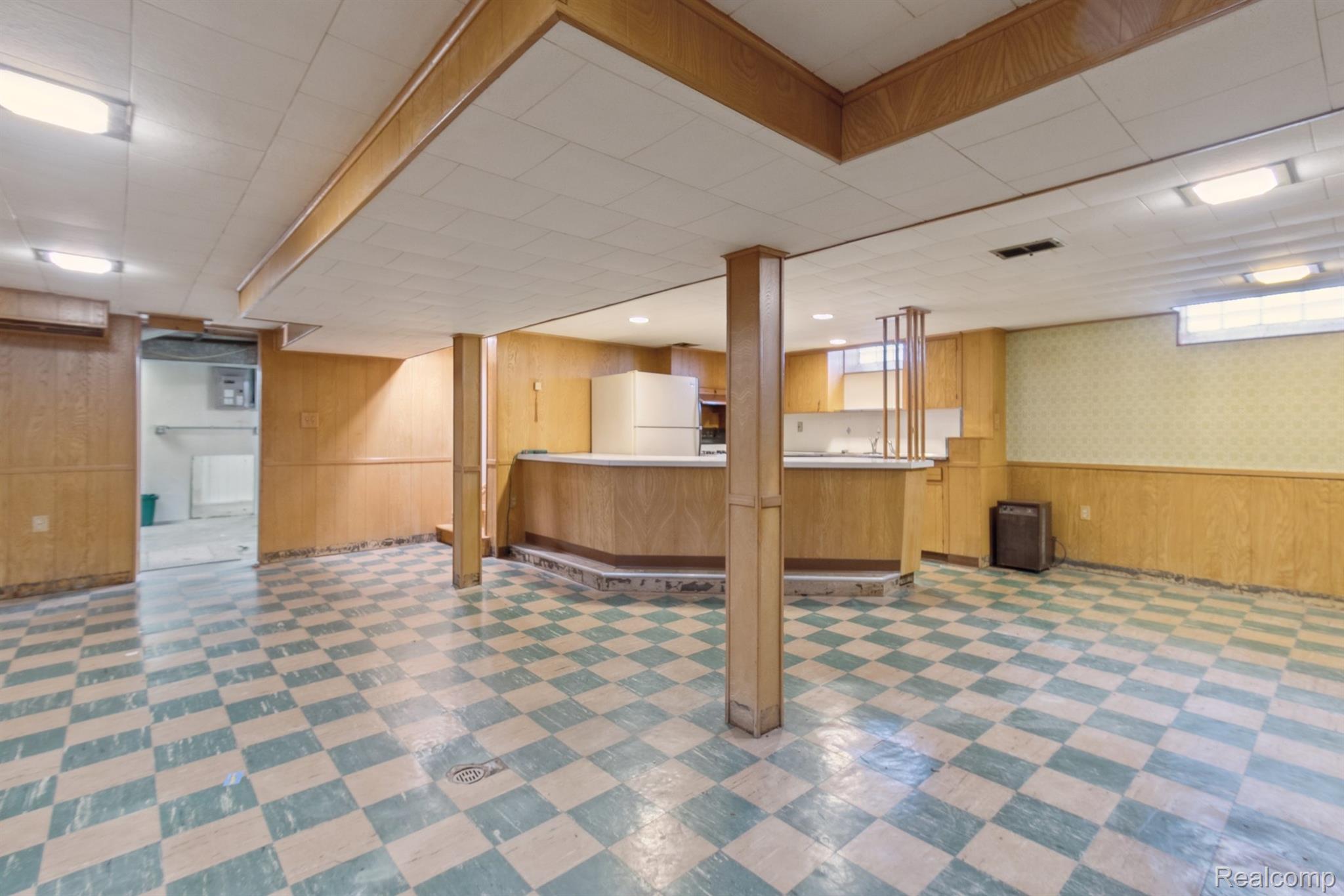 Allen Park City, Michigan 48101, United States, 3 Bedrooms Bedrooms, ,2 BathroomsBathrooms,Residential,Active,204949