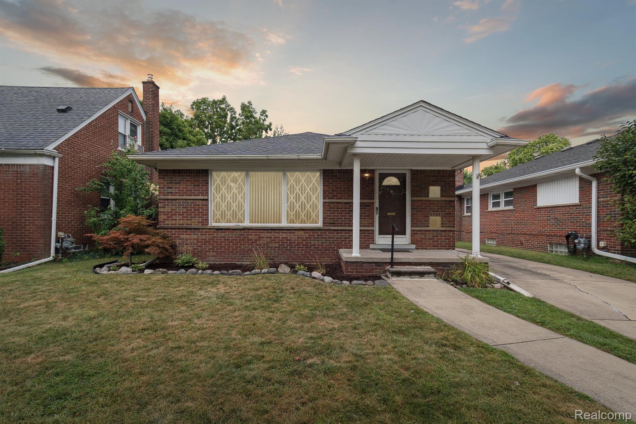 Allen Park City, Michigan 48101, United States, 3 Bedrooms Bedrooms, ,2 BathroomsBathrooms,Residential,Active,204949 Allen Park City, Michigan 48101, United States, 3 Bedrooms Bedrooms, ,2 BathroomsBathrooms,Residential,Active,204949