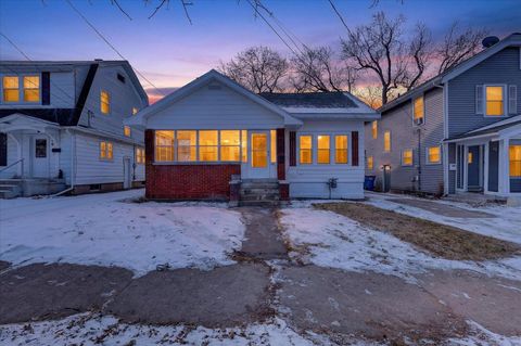 424 Storrs Street SE Grand Rapids City MI 49507