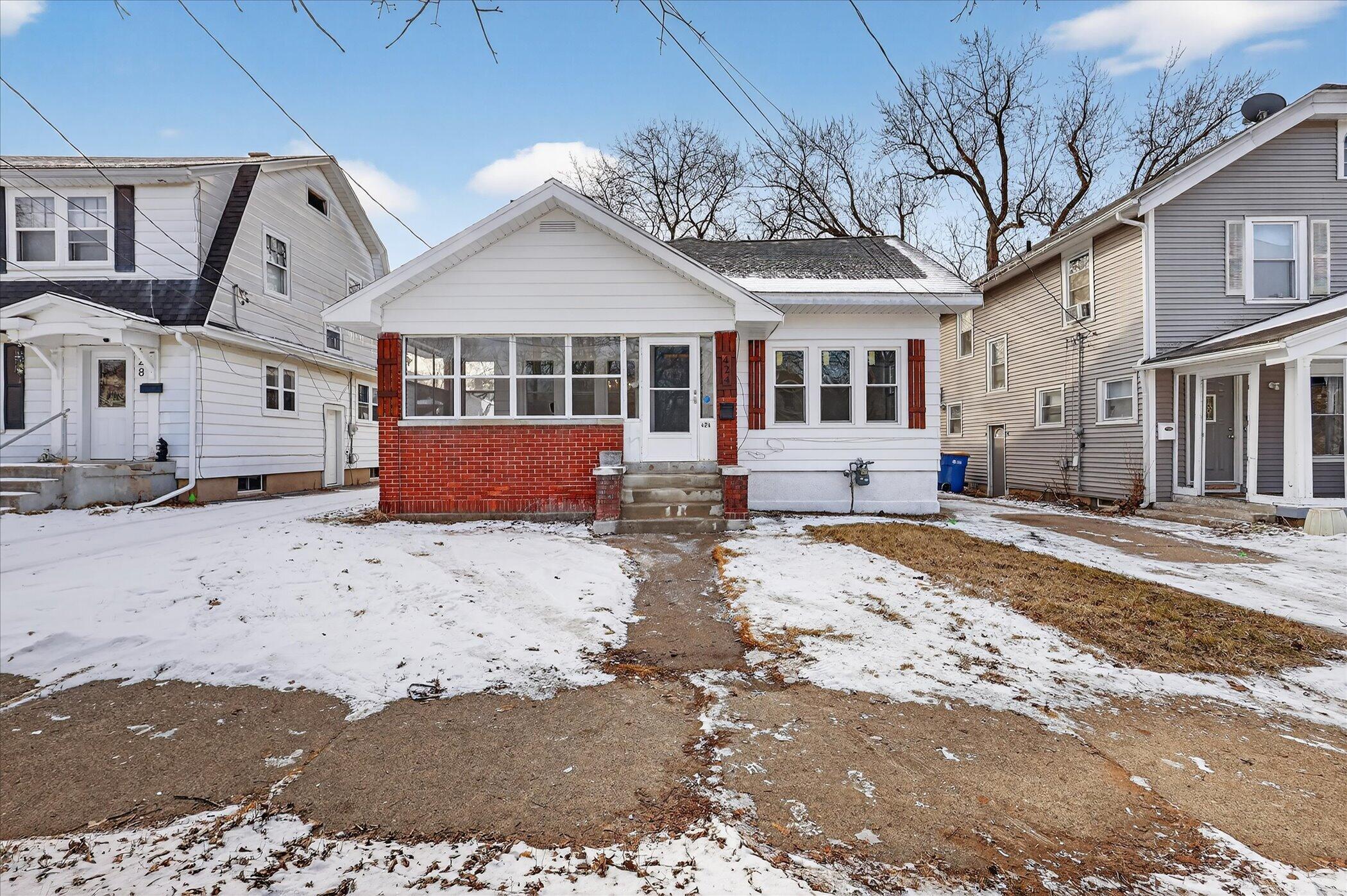 424 Storrs Street SE