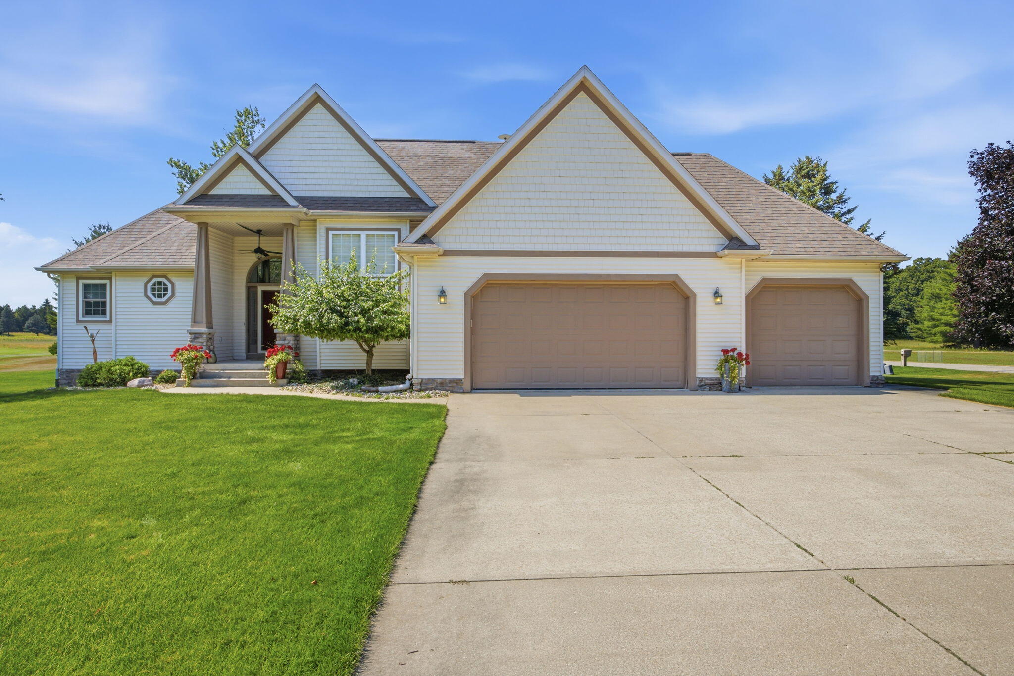 7737 Carriage Lane