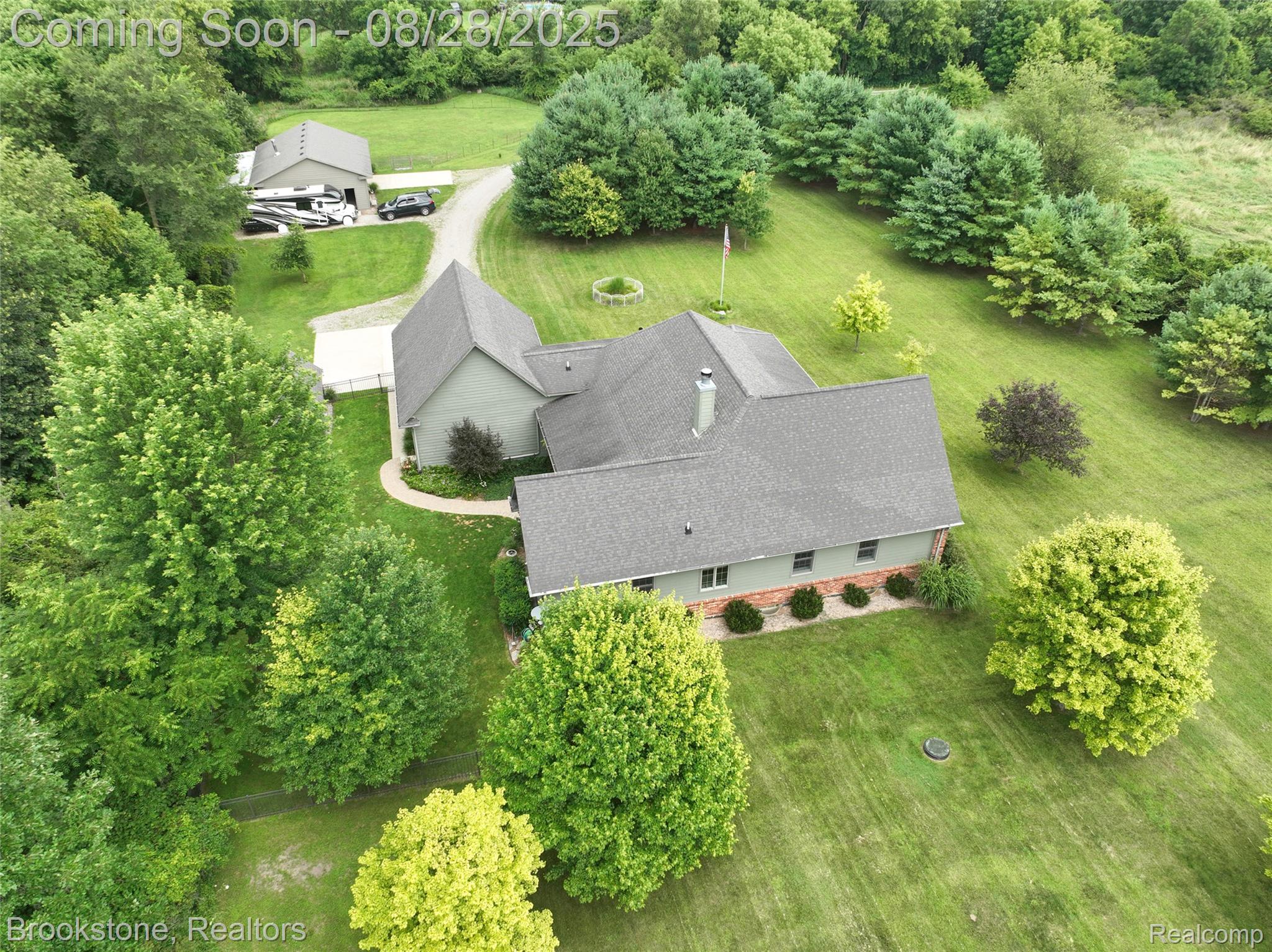 6302 HICKORY