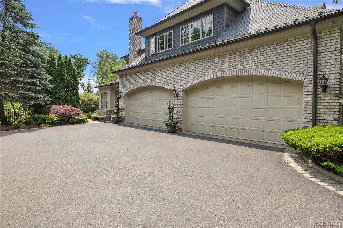 630 Vaughan Road