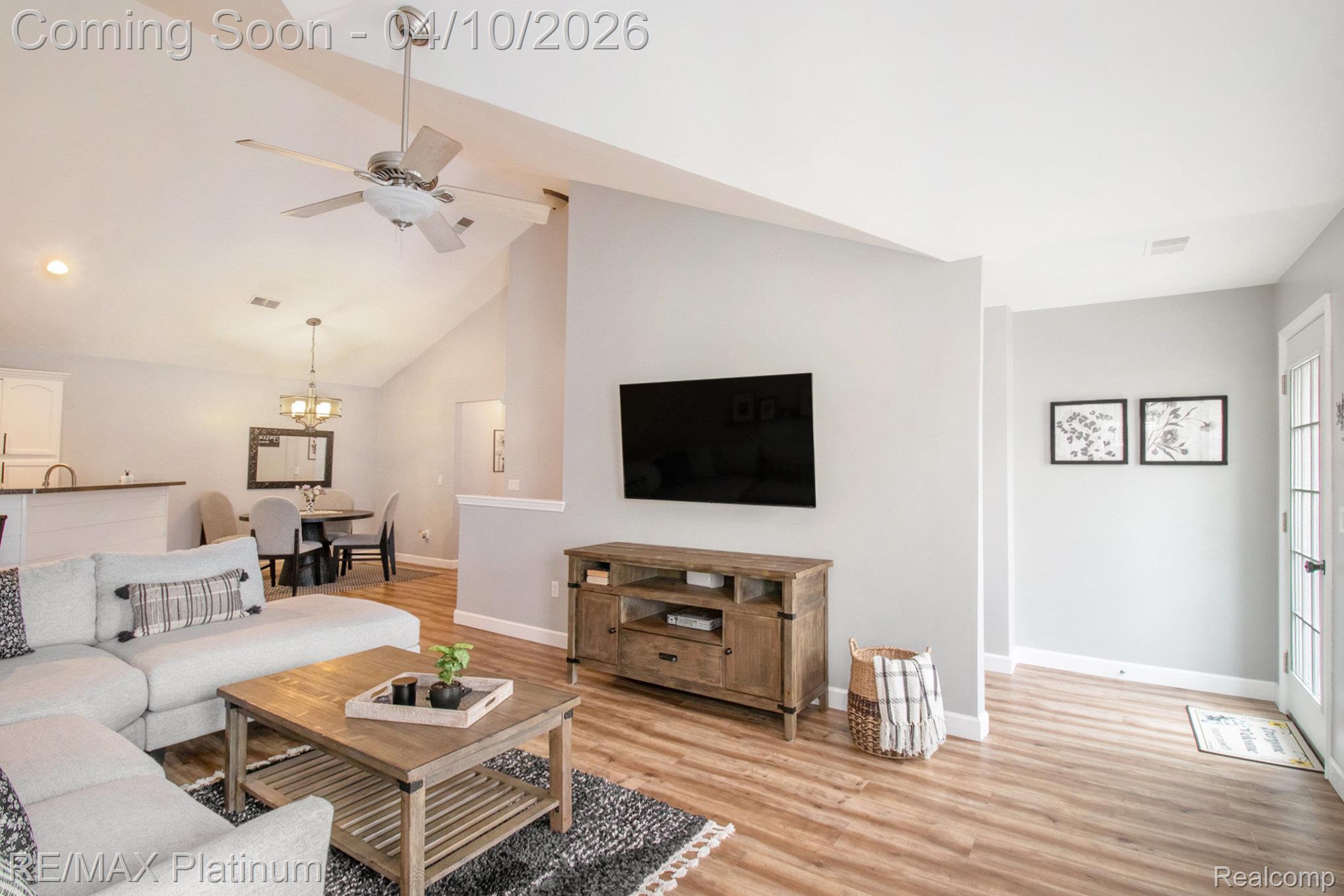 648 Olde English Circle