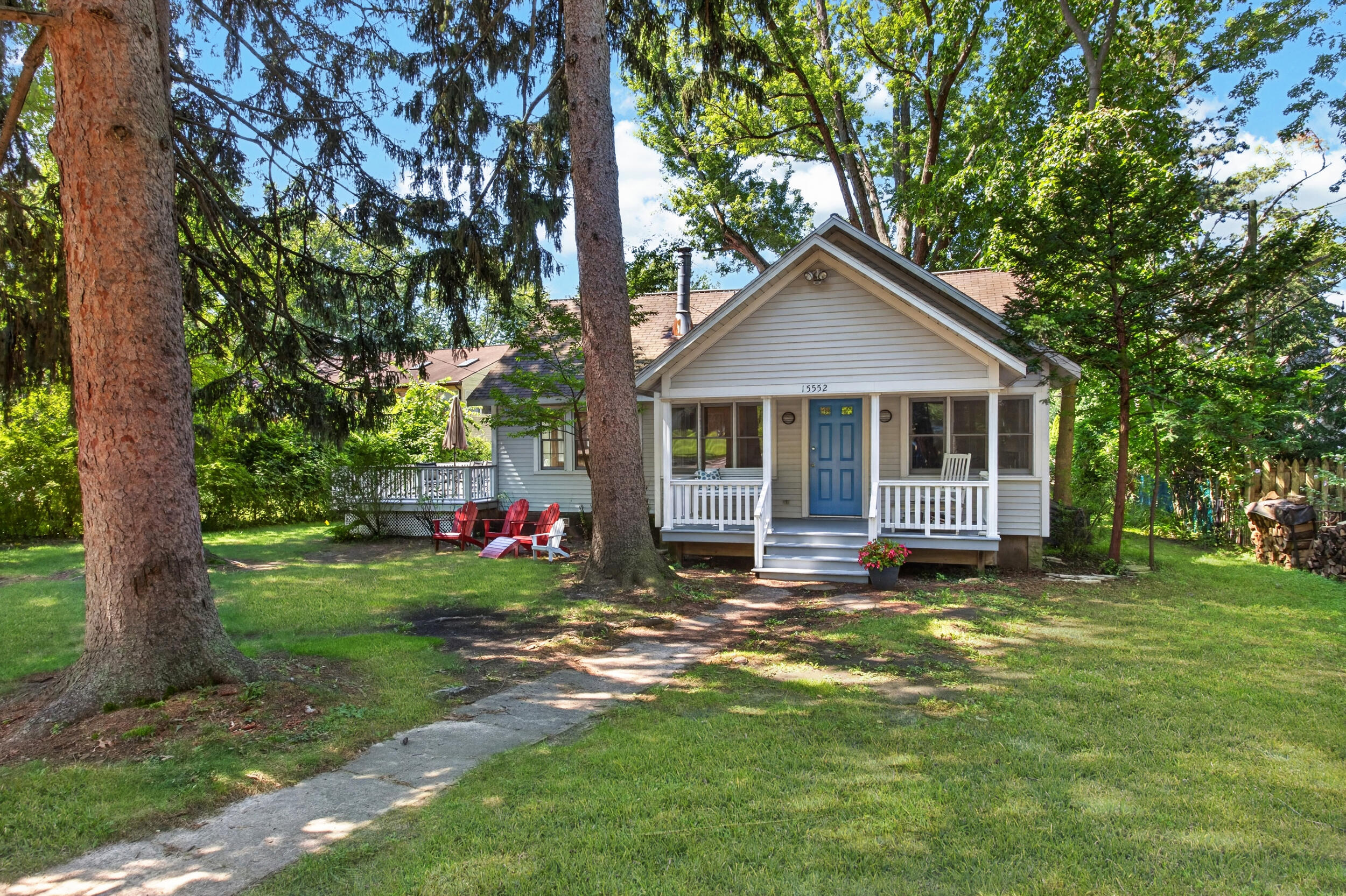 15552 Victor Road 1