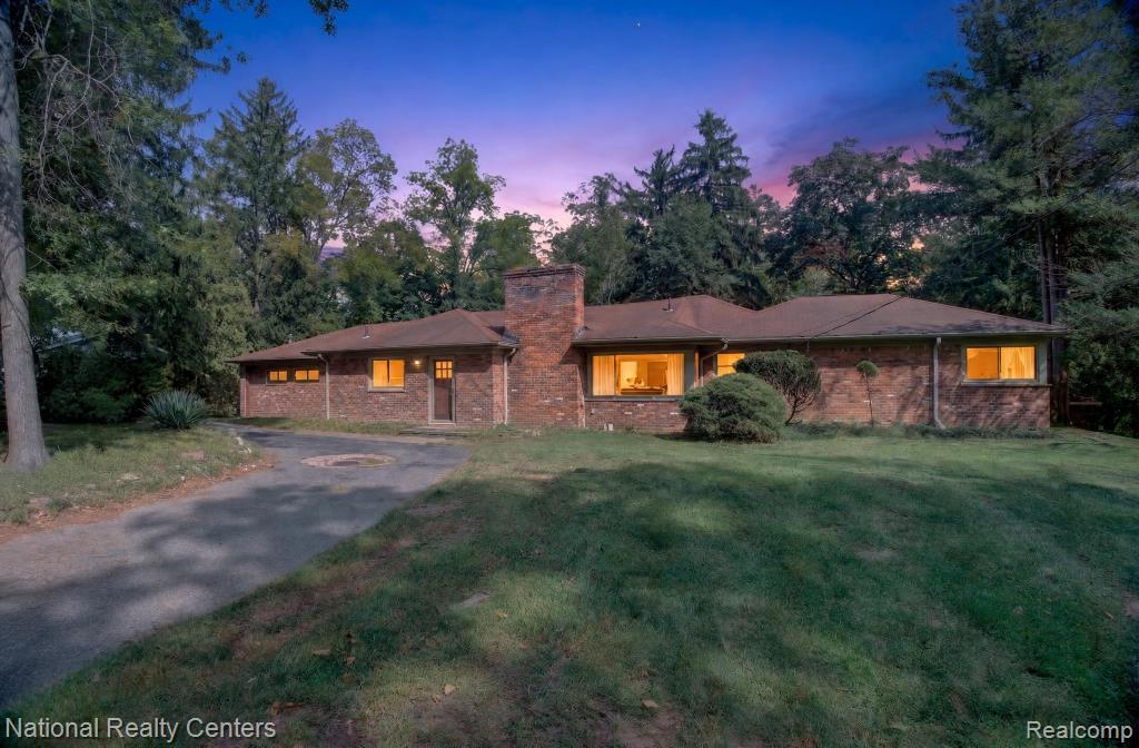 24644 Edgemont Drive