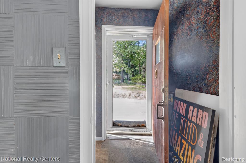 24644 Edgemont Drive