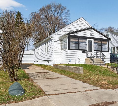 630 Saint Clair Avenue Jackson City MI 49202