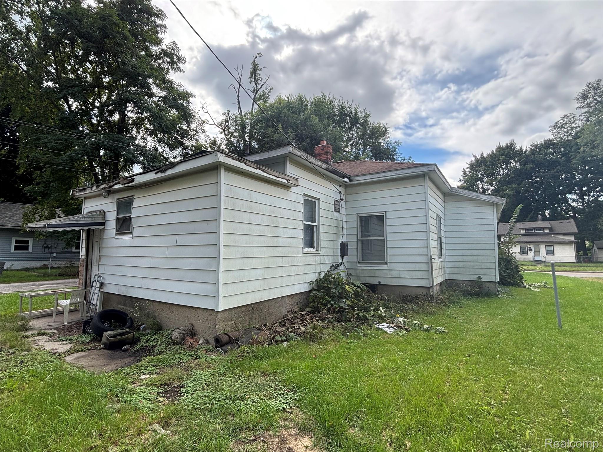 302 N Prospect Road
