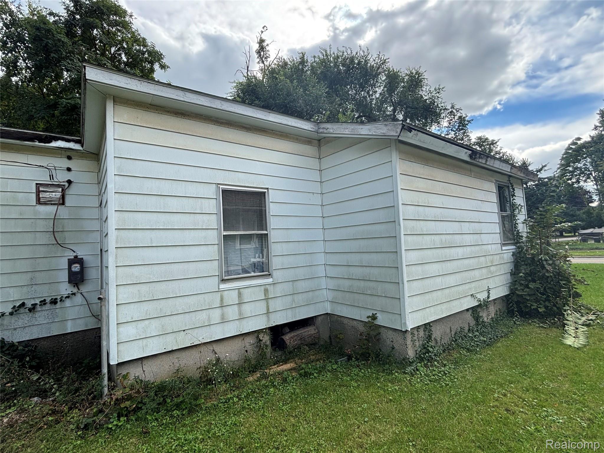 302 N Prospect Road