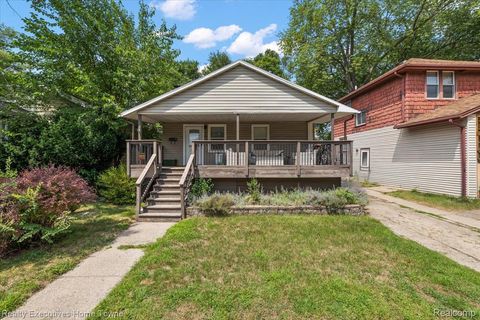 203 E Lewiston Avenue Ferndale City MI 48220