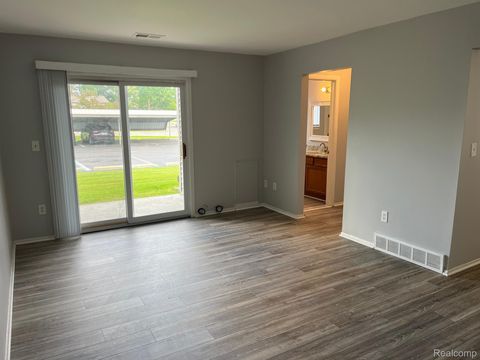 9926 ALLEN POINTE Drive Allen Park City MI 48101