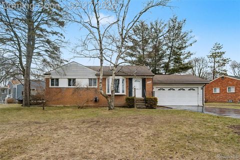 3842 Dill Drive Waterford Charter Township MI 48329
