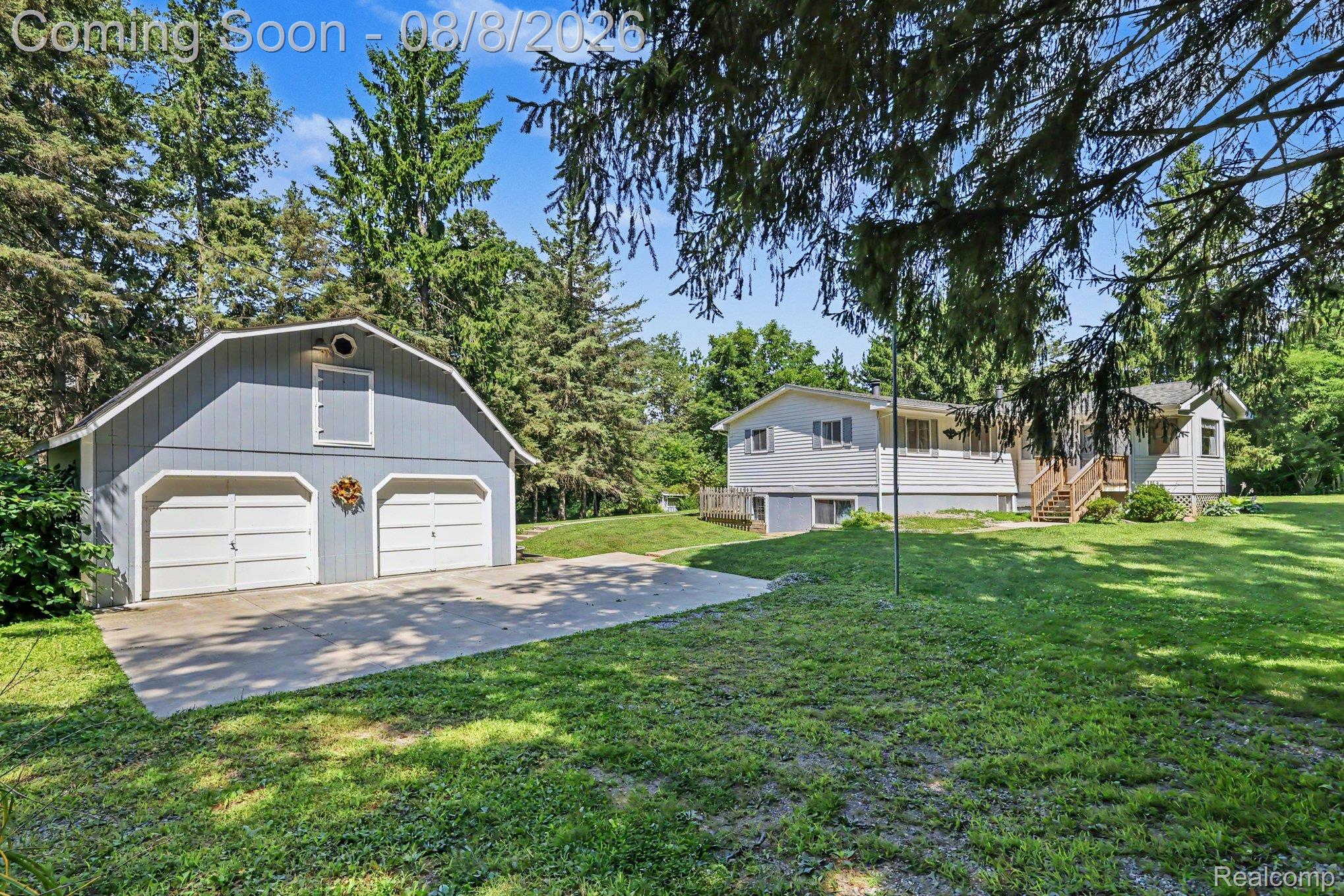 6095 Tipsico Lake Road