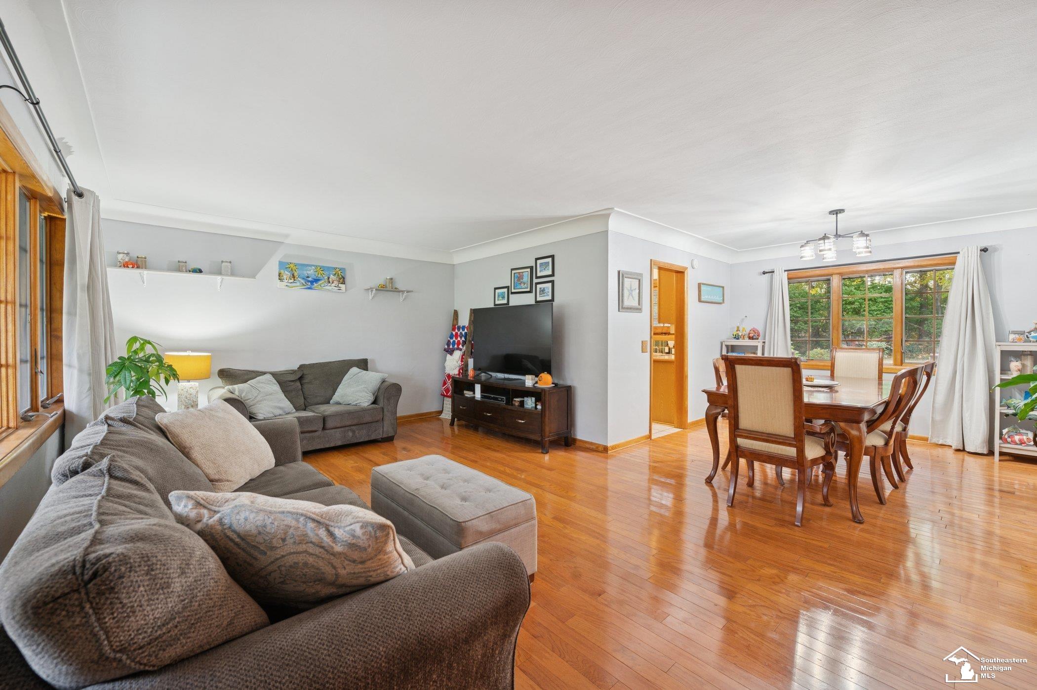 7227 Kenilworth Drive