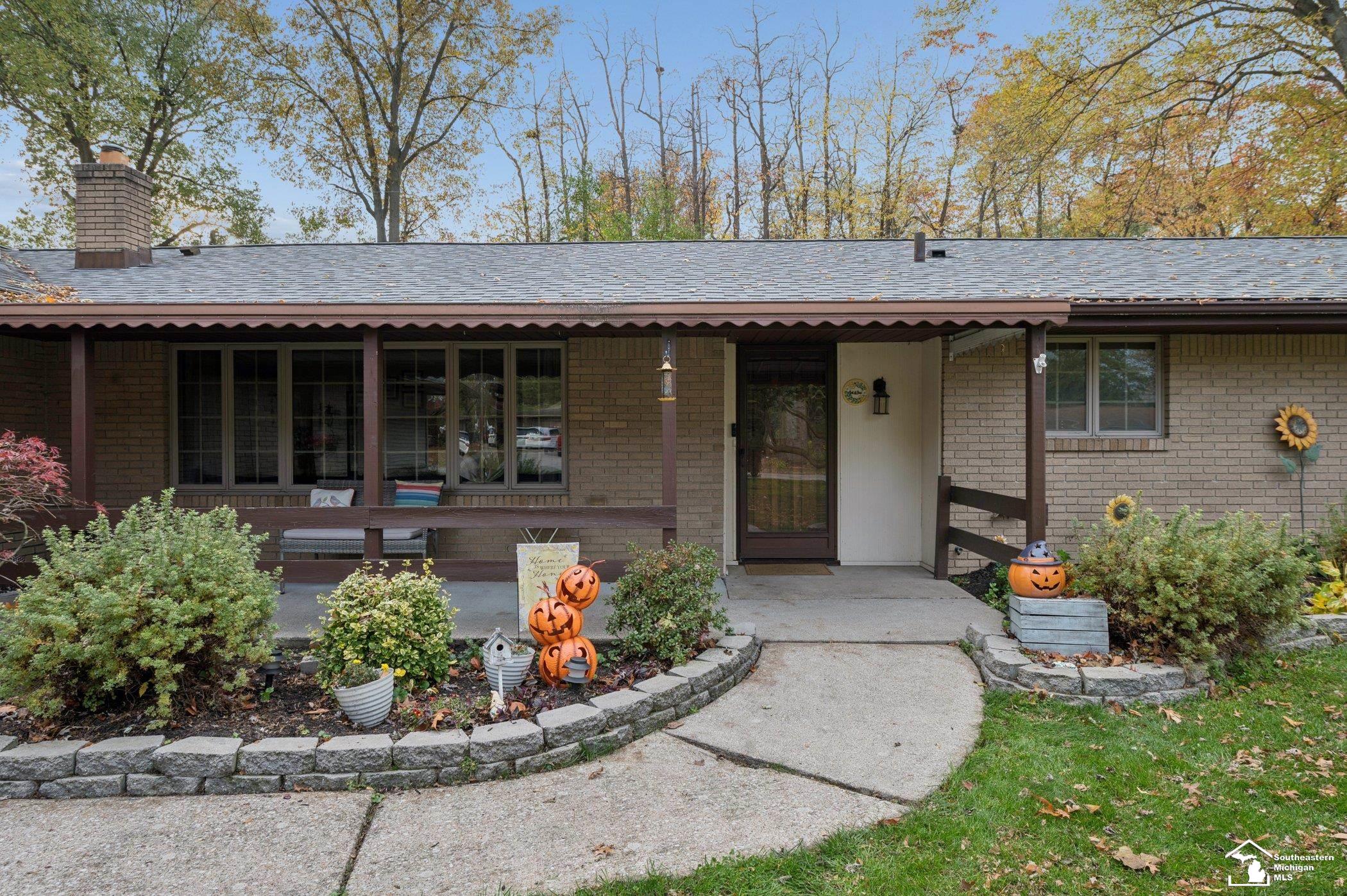 7227 Kenilworth Drive