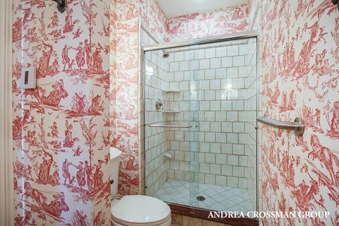 listing image 115
