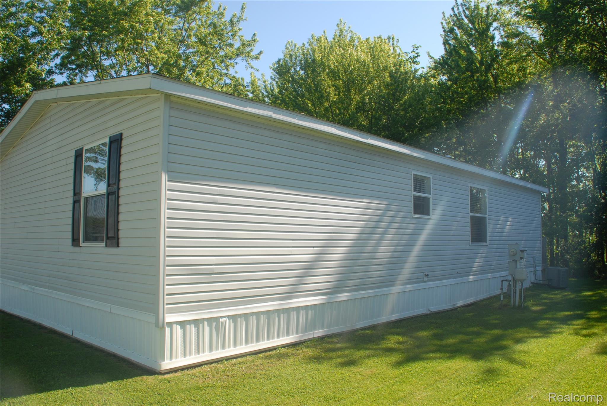 1101 Forest Lane