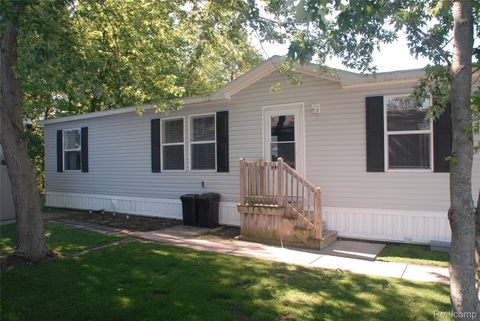 Photo of 1101 Forest Lane, Columbus Township, MI 48063 (MLS # 20261039352)