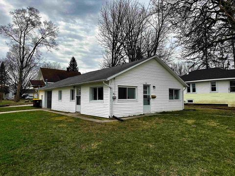 214 N Grover Avenue Alma City MI 48801