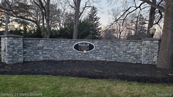 ADDRESS PRIVATE, GRAND BLANC, MI 48439 - Image 5ce45e1b9e1e6062d4714dd6e033fe2b/267286565