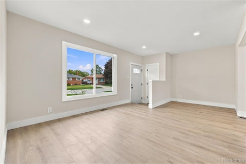 Tiny photo for 15834 Chestnut Street, Roseville City, MI 48066 (MLS # 20261080935)