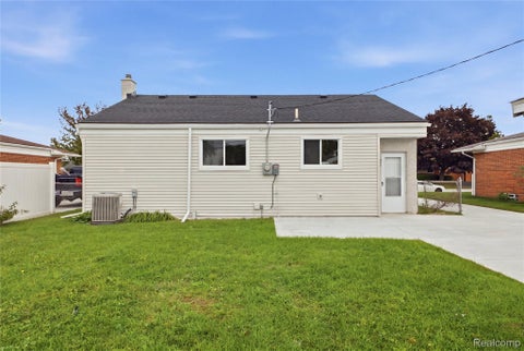 Tiny photo for 15834 Chestnut Street, Roseville City, MI 48066 (MLS # 20261080935)
