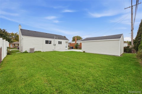 Tiny photo for 15834 Chestnut Street, Roseville City, MI 48066 (MLS # 20261080935)