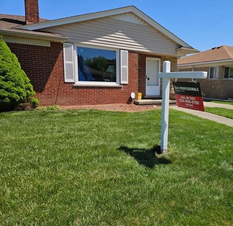 9242 Jerome Redford Charter Township Wayne MI 48239