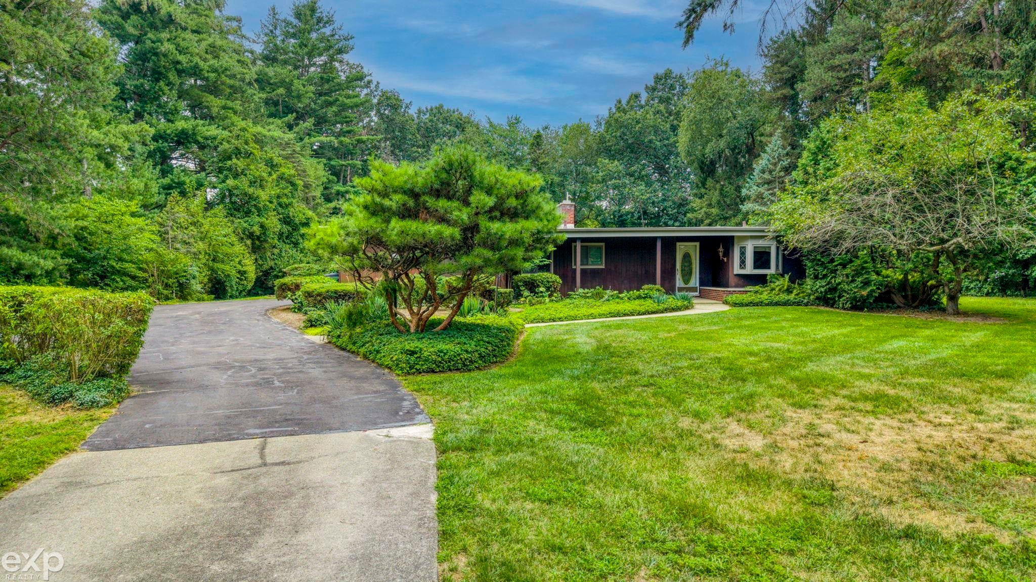 5280 Brookside Dr Drive
