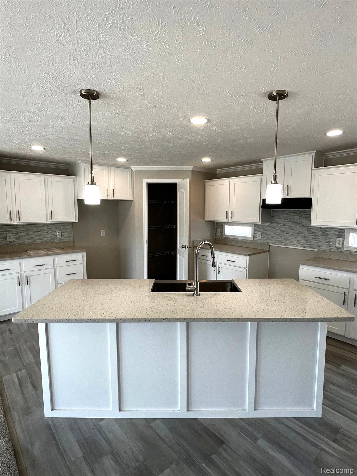 2759 NAPLES Court