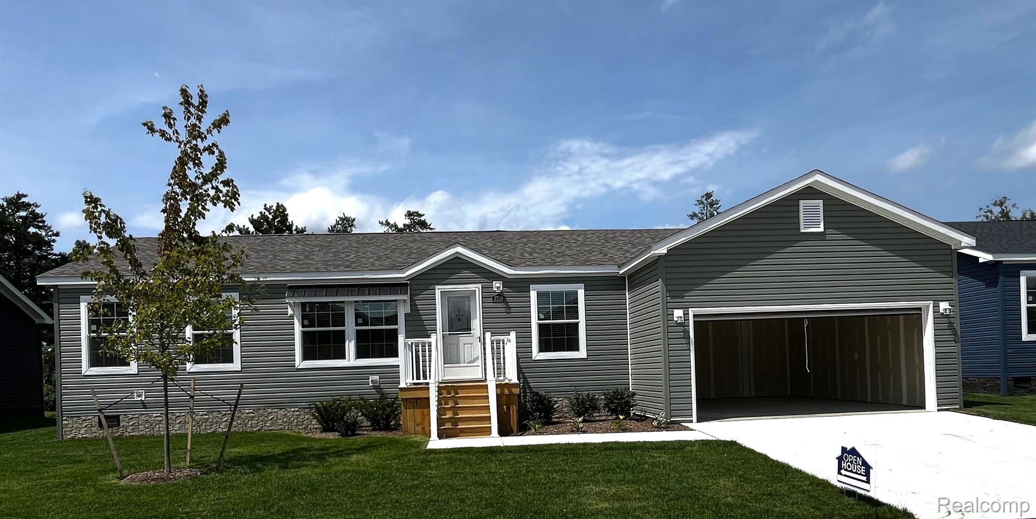 2759 NAPLES Court