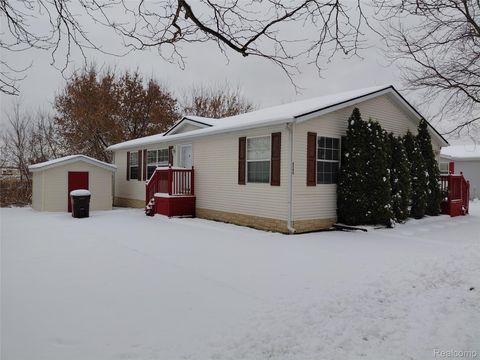 4740 Spring Creek Drive Howell City MI 48843