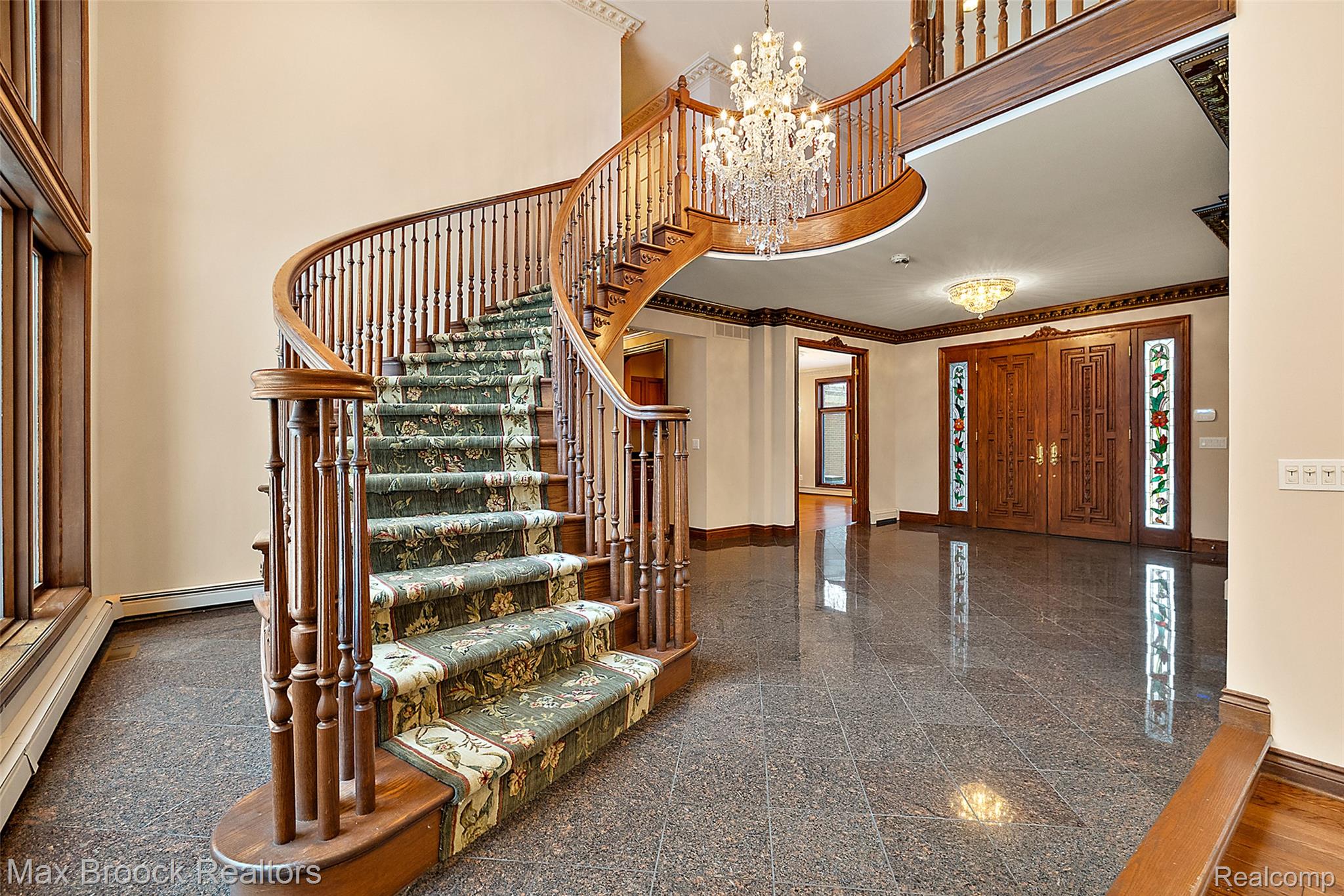 5148 Crest Knolls Court