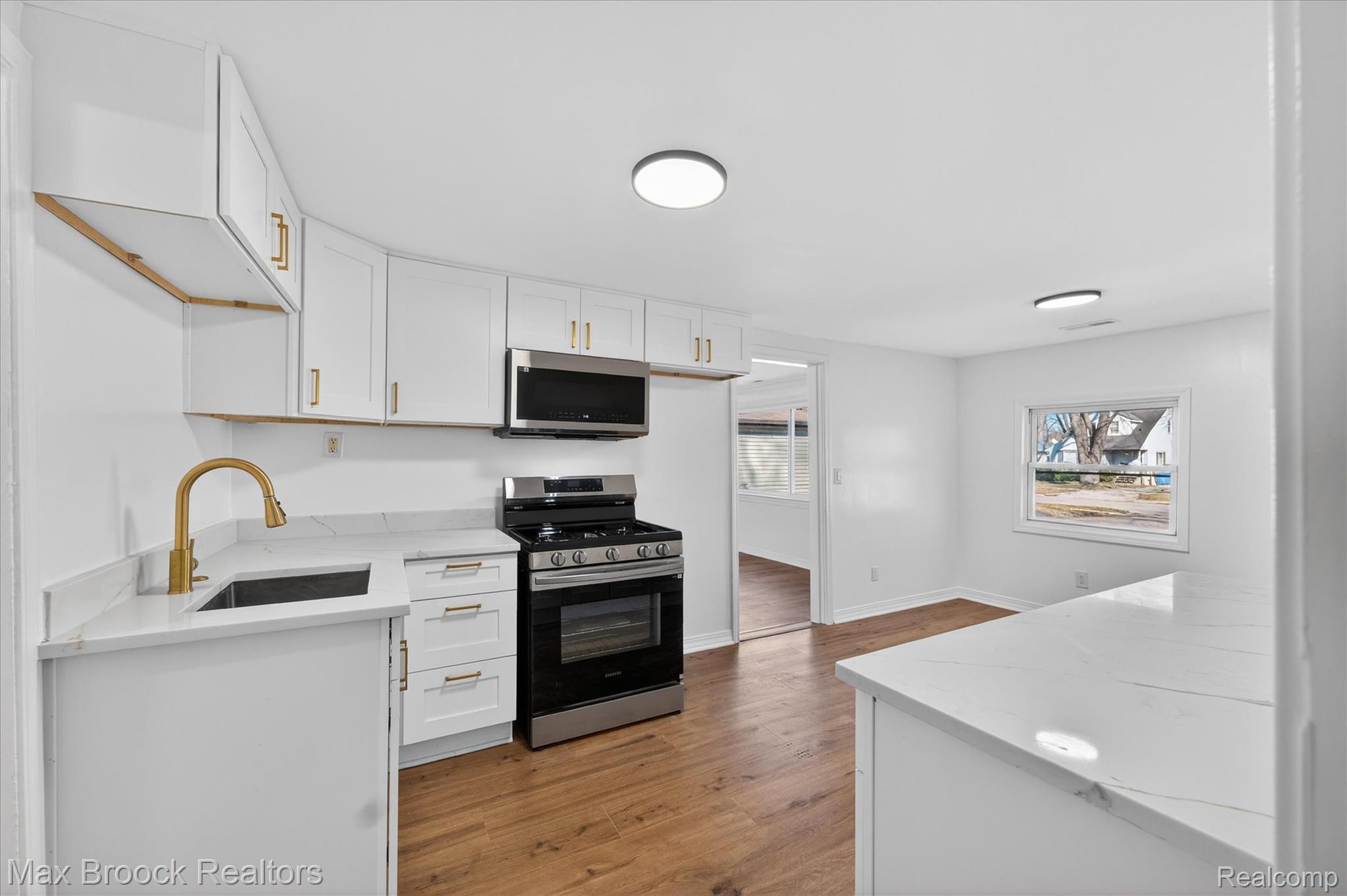 23817 Willard Avenue