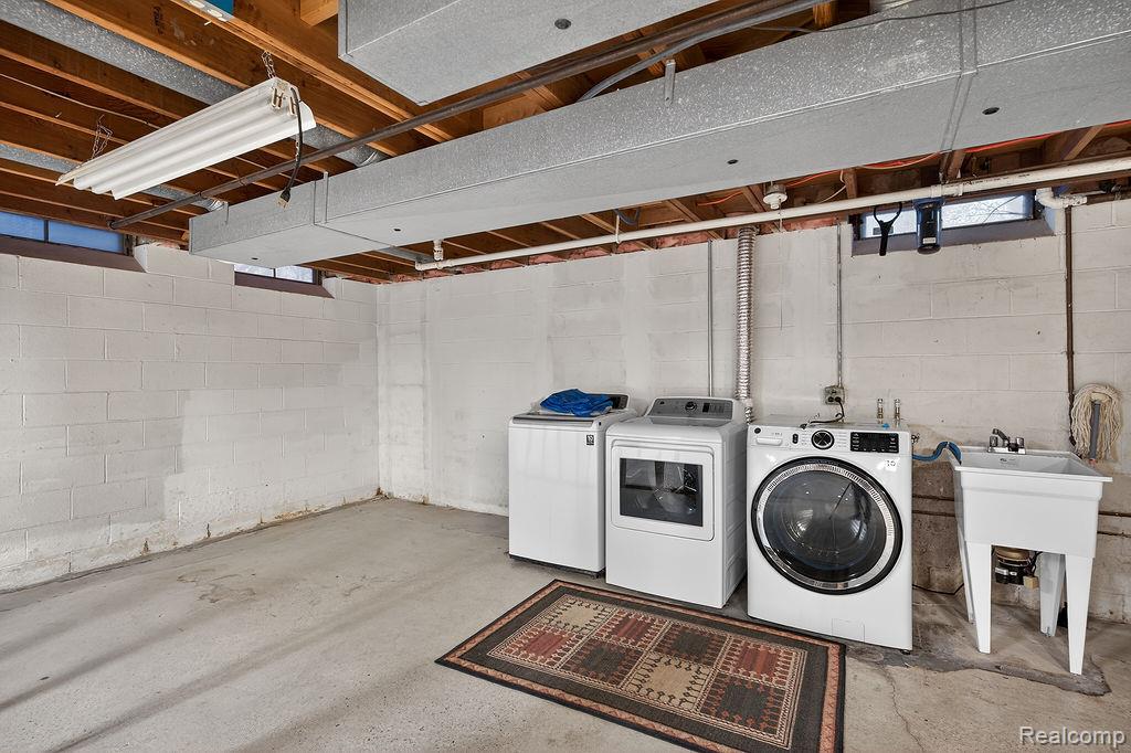 Rochester Hills, Michigan 48309, United States, 3 Bedrooms Bedrooms, ,3 BathroomsBathrooms,Residential,Active,255288