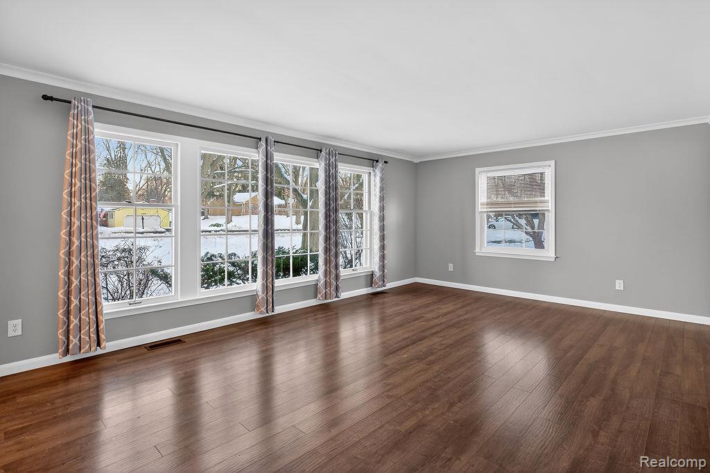 Rochester Hills, Michigan 48309, United States, 3 Bedrooms Bedrooms, ,3 BathroomsBathrooms,Residential,Active,255288