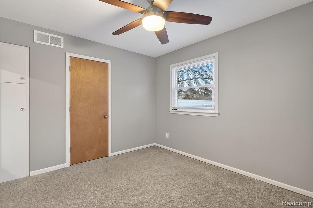 Rochester Hills, Michigan 48309, United States, 3 Bedrooms Bedrooms, ,3 BathroomsBathrooms,Residential,Active,255288