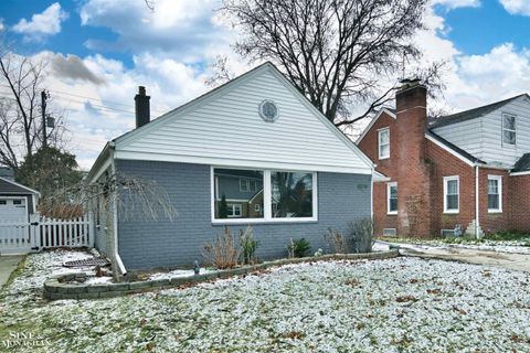 1641 Hampton Road Grosse Pointe Woods City MI 48236