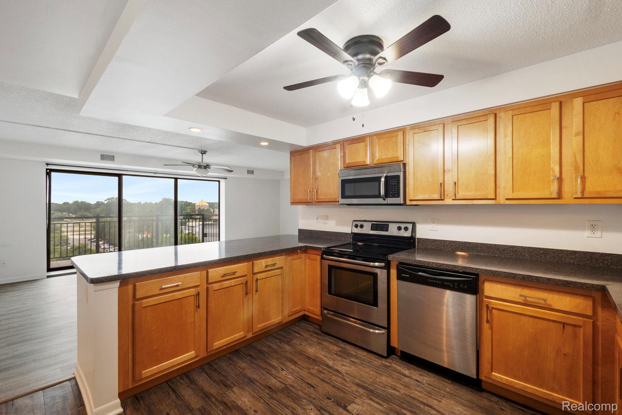 16400 N PARK DR 810