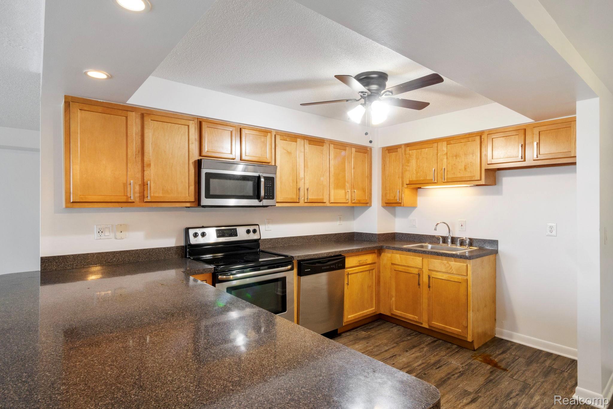 16400 N PARK DR 810