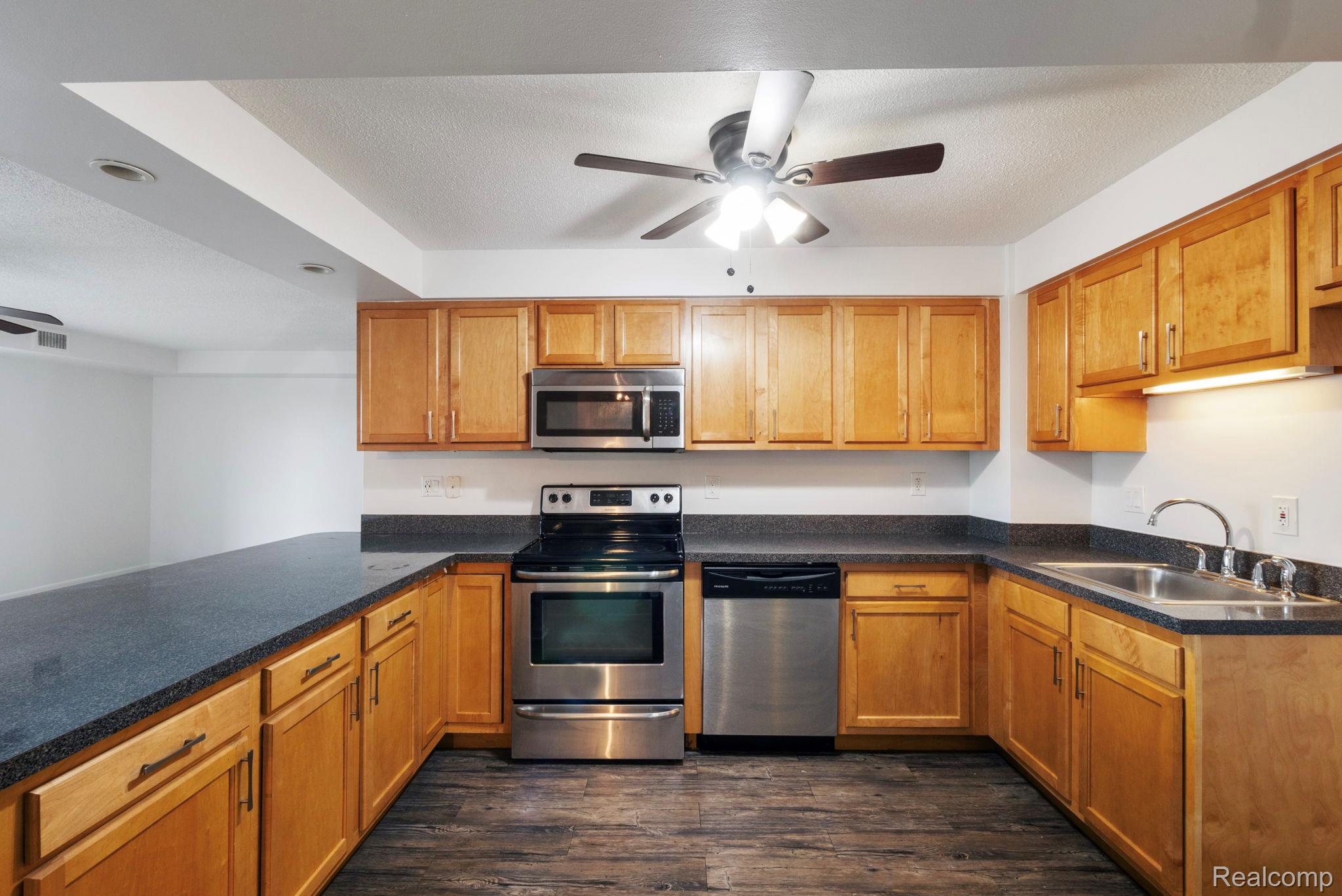 16400 N PARK DR 810